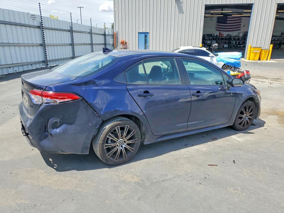 2022 Toyota Corolla VIN 5YFEPMAE6NP323761 COPART salvage auction — SIDE, CA - SALVAGE CERTIFICATE, sold $4,100 on 2026-07-02 (photo 3)