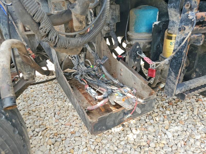 2016 Mack Leu613 VIN 1M2AU04C4GM010199 COPART salvage auction — FRONT END, FL - CERTIFICATE OF DESTRUCTION, sold $1,300 on 2026-07-09 (photo 9)