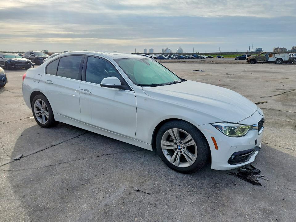 2017 BMW 3er VIN WBA8B9G31HNU51936 COPART salvage auction — FRONT END, La - Cert Of Title-Salvage, sold $3,300 on 2026-07-29 (photo 4)