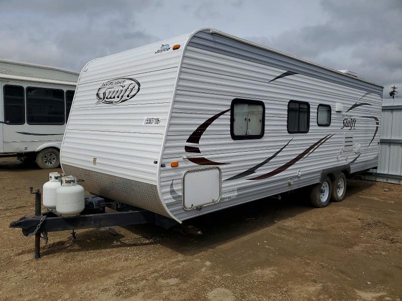 2014 Jaco jay flight VIN 1UJBJ0BN5E17B0376 COPART salvage auction — HAIL, KS - CERT OF TITLE-SALVAGE, sold $2,750 on 2026-08-27 (photo 2)