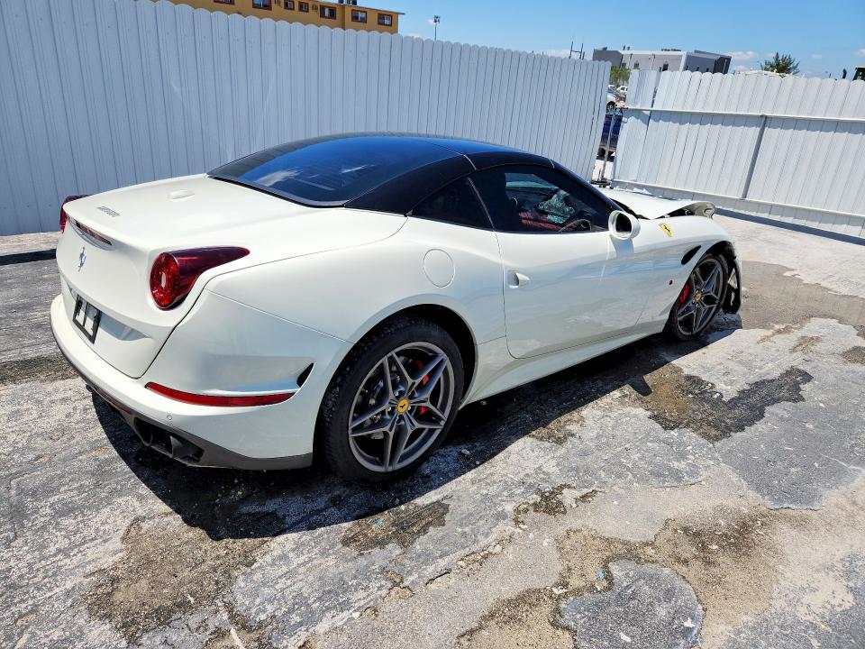 2017 Ferrari VIN ZFF77XJA1H0221016 COPART salvage auction — FRONT END, Fl - Cert Of Title Slvg Rebuildable, sold $9,000 on 2026-07-21 (photo 3)