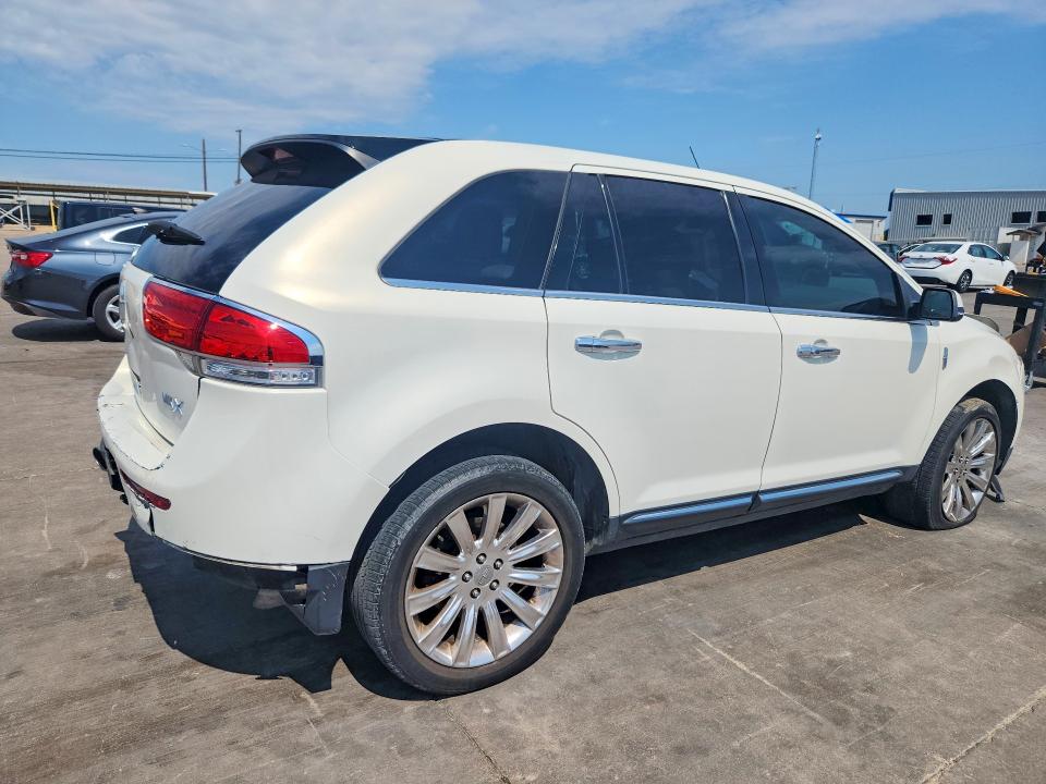 2013 Lincoln VIN 2LMDJ6JK5DBL49211 COPART salvage auction — REAR END, Tx - Salvage Vehicle Title, sold $1,050 on 2026-07-09 (photo 3)