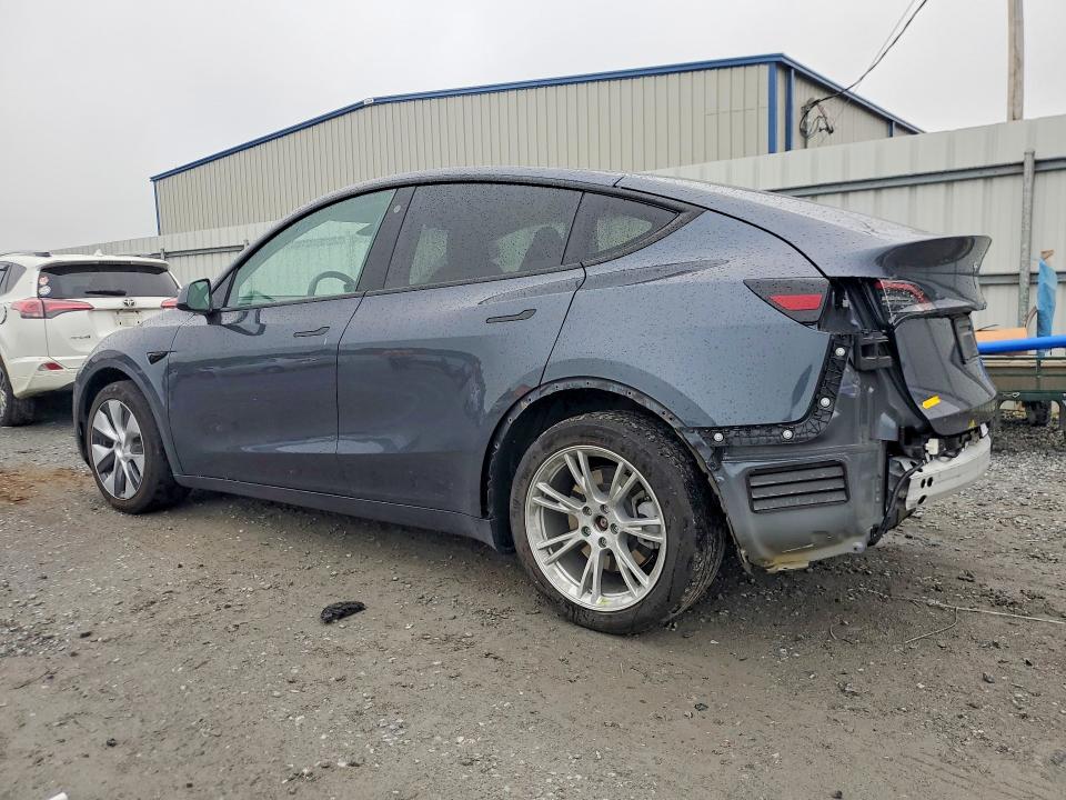 2022 Tesla Model y VIN 7SAYGDEE1NA015450 COPART salvage auction — REAR END, Nc - Salvage Certificate Of Title, sold $4,550 on 2026-07-29 (photo 2)