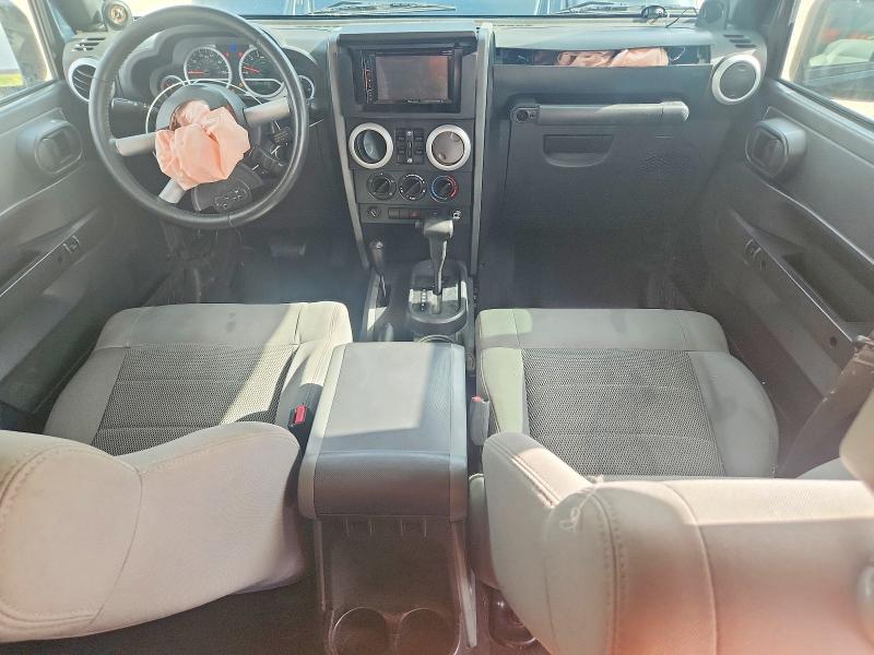 2008 Jeep Wrangler / VIN 1J4GA59118L595689 COPART salvage auction — FRONT END, Fl - Cert Of Title Slvg Rebuildable, sold $2,700 on 2026-08-04 (photo 8)