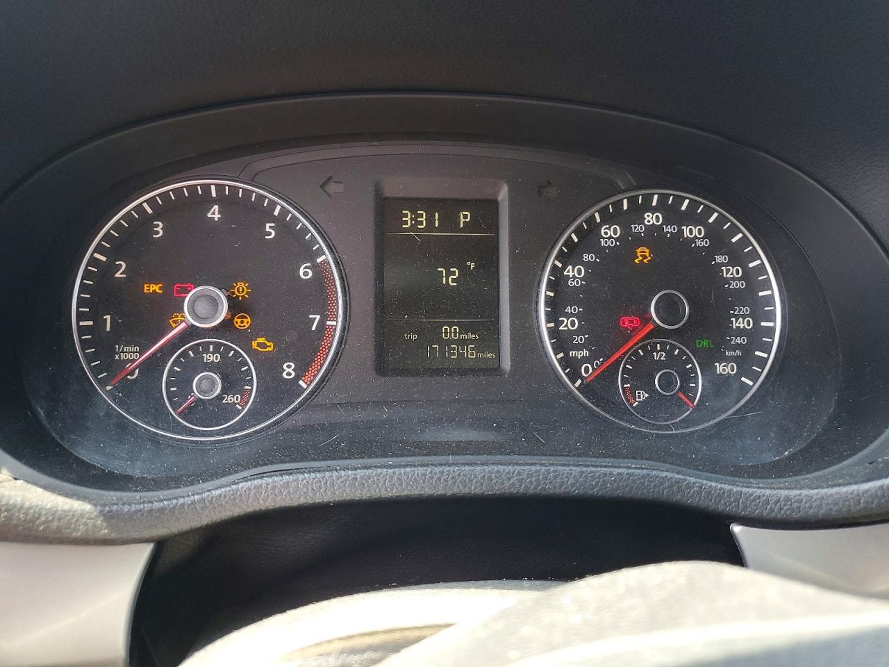 2014 Volkswagen Passat VIN 1VWAT7A38EC070264 COPART salvage auction — Minor Dent/Scratches, CA - DIS/DLR/EXP ONLY CLEAN TITLE, sold $425 on 2026-09-09 (photo 9)