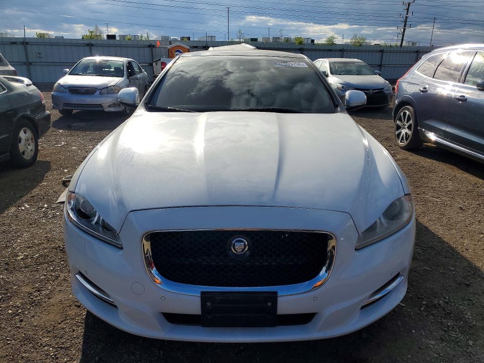 2012 Jaguar Xj VIN SAJWA2GB5CLV36957 COPART salvage auction — WATER/FLOOD, Il - Salvage Cert-Flood, sold $950 on 2026-07-16 (photo 5)