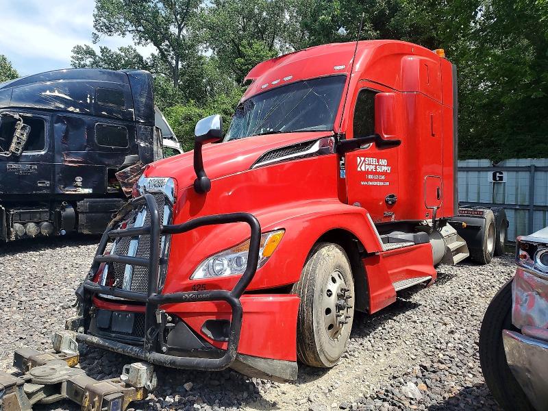 2025 Kenworth T680 VIN 1XKYD49XXSJ161262 COPART salvage auction — FRONT END, KS - CERT OF TITLE-SALVAGE, sold $2,050 on 2026-07-30 (photo 2)
