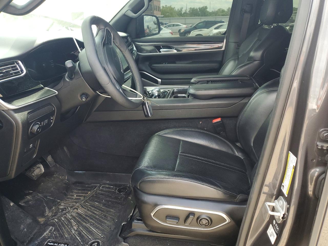 2022 Jeep Wagoneer VIN 1C4SJUAT9NS184680 COPART salvage auction — Hail, MO - SALVAGE CERTIFICATE OF TITLE, sold $17,000 on 2026-06-25 (photo 7)