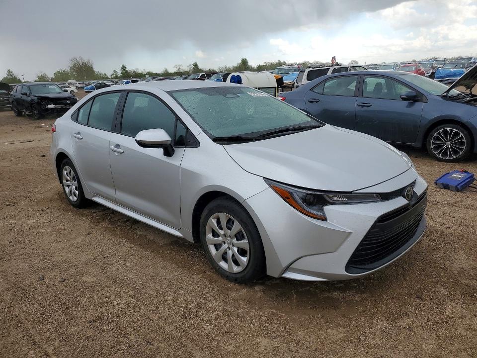 2026 Toyota Corolla VIN 5YFB4MDE7TP400545 COPART salvage auction — WATER/FLOOD, Il - Salvage Cert-Flood, sold $8,000 on 2026-07-07 (photo 4)