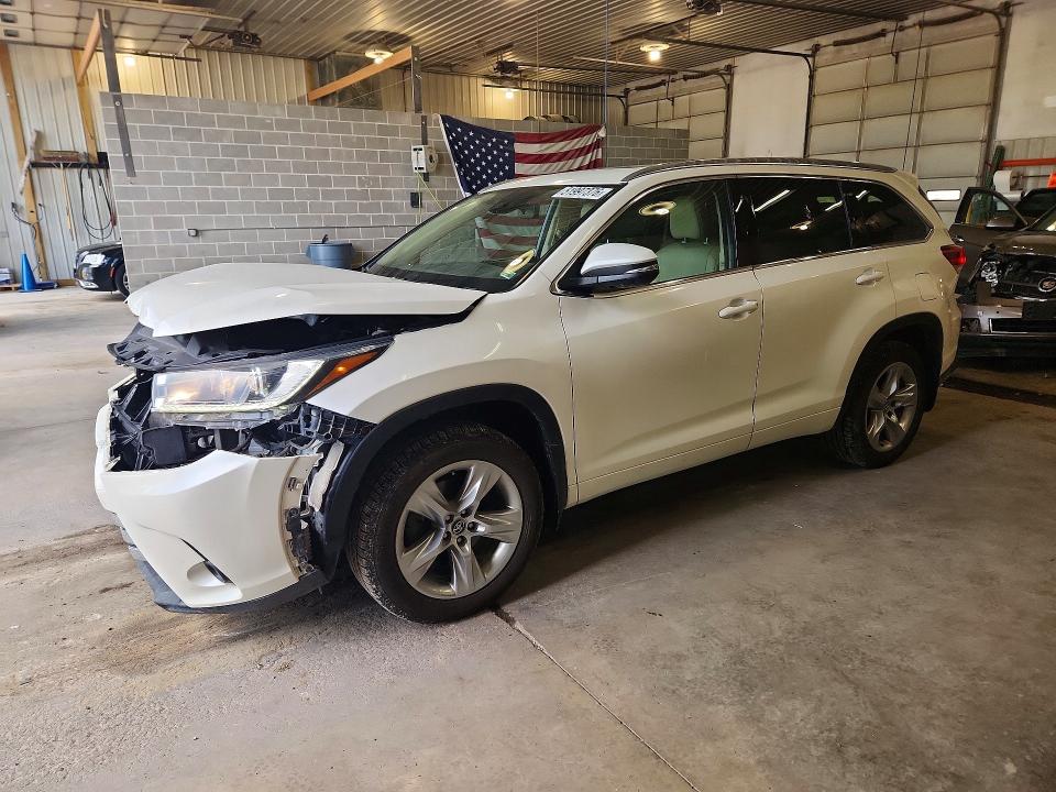 2017 Toyota Highlander VIN 5TDDZRFH0HS398666 — COPART salvage auction photo