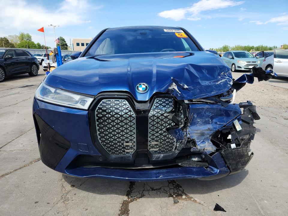 2025 BMW Ix VIN WB523CF08SCU58827 COPART salvage auction — FRONT END, CO - SALVAGE TITLE, sold $22,800 on 2026-07-27 (photo 5)