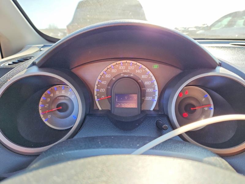 2010 Honda Fit VIN JHMGE8G50AC805561 COPART salvage auction — SIDE, On - Permit No Brand - Unfit, sold $250 on 2026-07-23 (photo 9)