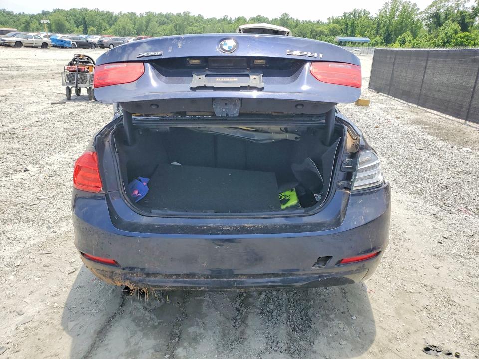 2014 BMW 3er VIN WBA3B3G58ENR81597 COPART salvage auction — ROLLOVER, Sc - Cert Of Title-Salvage, sold $400 on 2026-07-27 (photo 6)