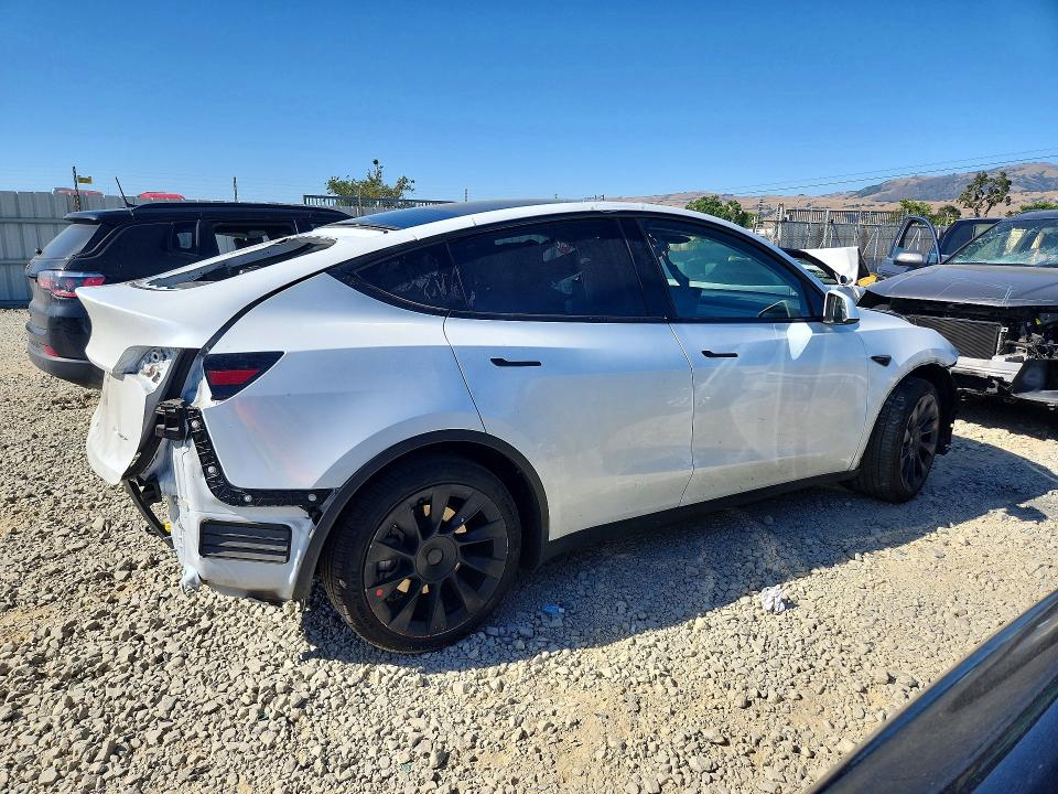 2024 Tesla VIN 7SAYGAEE2RF008613 COPART salvage auction — FRONT END, Ca - Salvage Certificate, sold $12,200 on 2026-07-16 (photo 3)