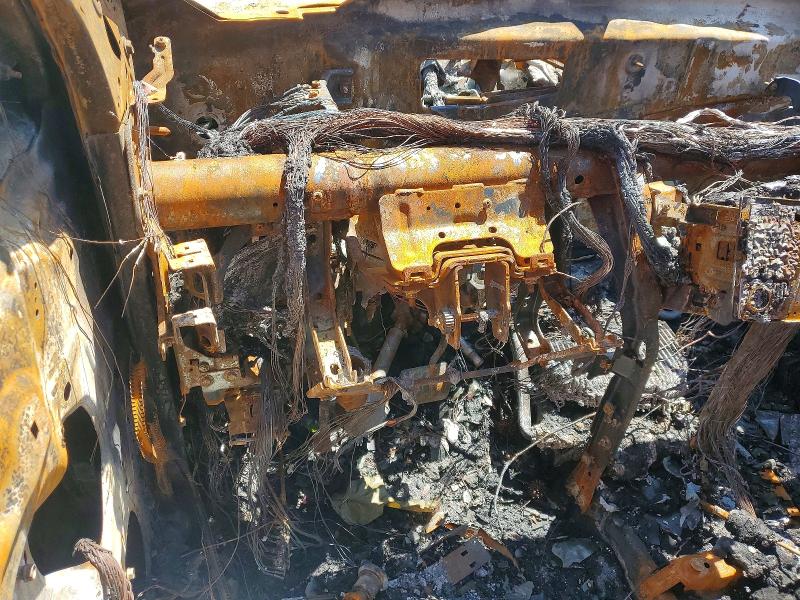 2016 Nissan Rogue VIN KNMAT2MT7GP716987 COPART salvage auction — BURN, TN - NON-REPAIRABLE CERTIFICATE, sold $30 on 2026-07-16 (photo 9)