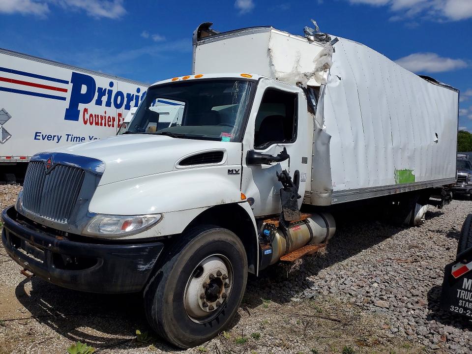 2020 International VIN 3HAEUMML0LL889018 — COPART salvage auction photo