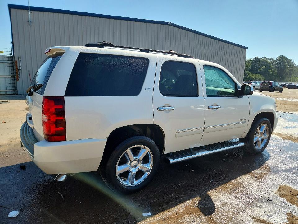2014 Chevrolet Tahoe VIN 1GNSKCE0XER127880 COPART salvage auction — REAR END, Sc - Cert Of Title-Salvage, sold $325 on 2026-07-27 (photo 3)