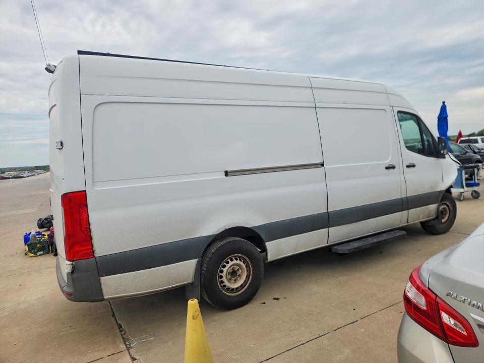 2020 Mercedes-benz Sprinter VIN W1Y40CHY0LT028733 COPART salvage auction — FRONT END, Tx - Salvage Vehicle Title, sold $3,600 on 2026-07-22 (photo 3)
