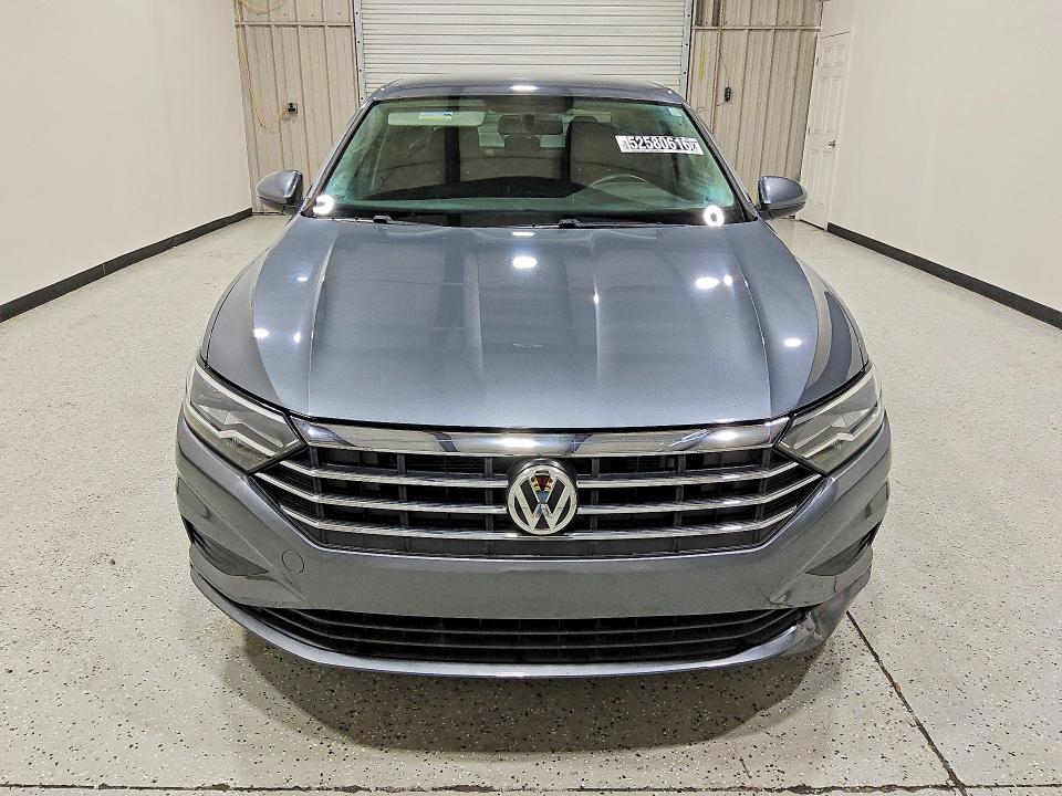 2019 Volkswagen Jetta VIN 3VWCB7BU4KM270037 COPART salvage auction — MINOR DENT/SCRATCHES, Ct - Clean Title, sold $8,000 on 2026-07-21 (photo 5)