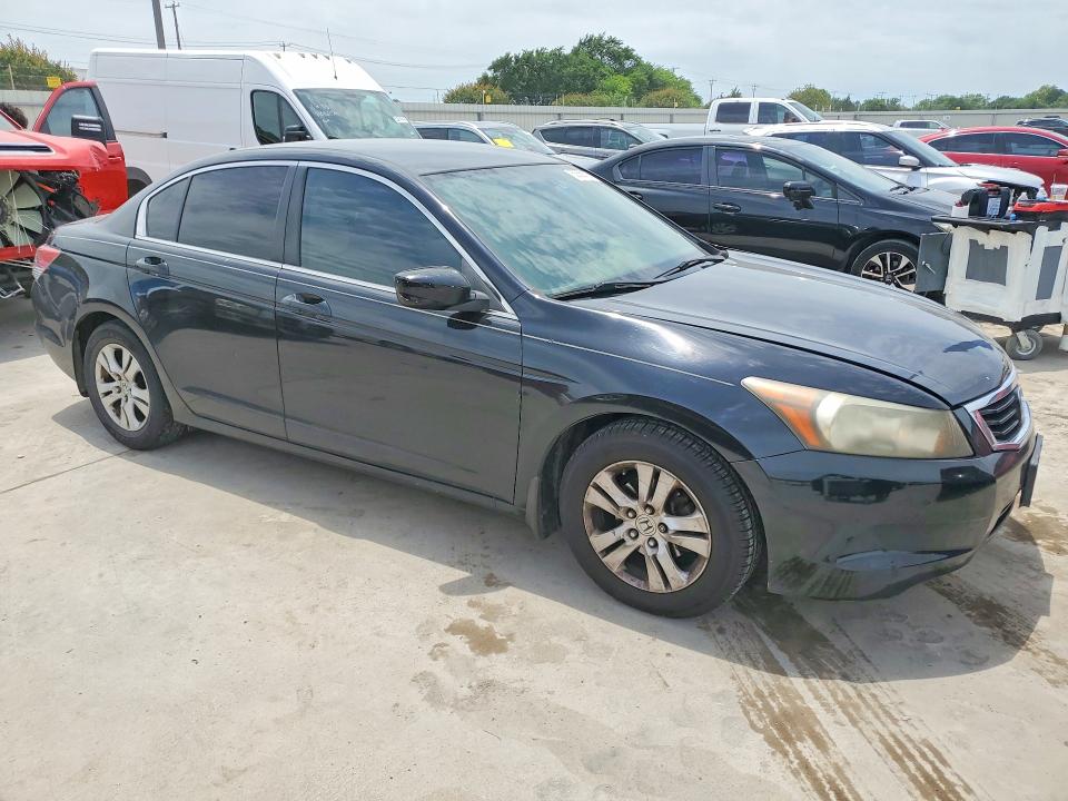 2008 Honda Accord VIN JHMCP26488C026448 COPART salvage auction — HAIL, Tx - Certificate Of Title, sold $1,100 on 2026-07-16 (photo 4)