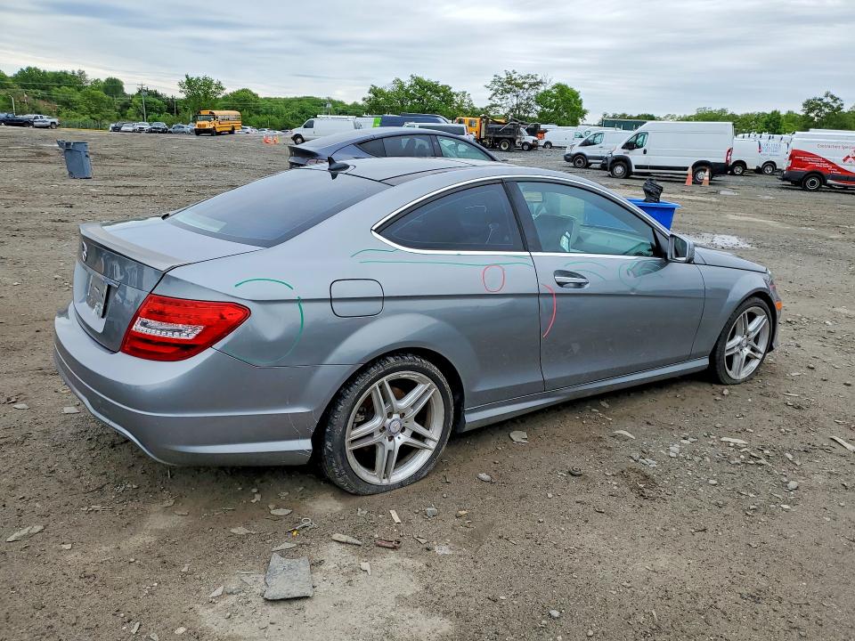 2013 Mercedes-benz VIN WDDGJ4HB3DF998954 COPART salvage auction — FRONT END, Md - Cert Of Salvage > 75% Damage, sold $600 on 2026-07-14 (photo 3)