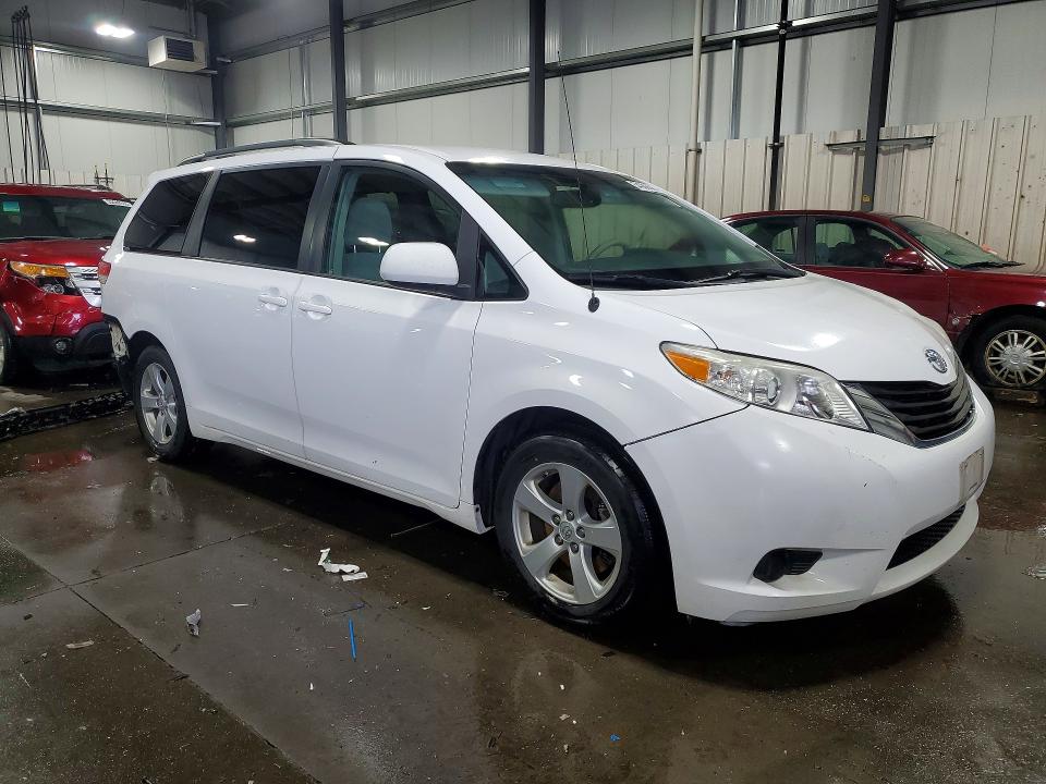 2014 Toyota Sienna VIN 5TDKK3DC5ES519624 COPART salvage auction — REAR END, Mn - Cert Of Title-Prior Salvage, sold $4,100 on 2026-07-09 (photo 4)