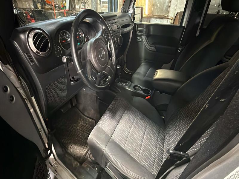 2011 Jeep Wrangler / VIN 1J4BA3H19BL528443 COPART salvage auction — MINOR DENT/SCRATCHES, Vt - Certificate Of Title (P), sold $9,500 on 2026-07-09 (photo 6)