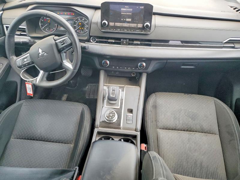 2022 Mitsubishi Outlander VIN JA4J4TA89NZ028911 COPART salvage auction — WATER/FLOOD, Il - Salvage Cert-Flood, sold $1,450 on 2026-07-21 (photo 8)