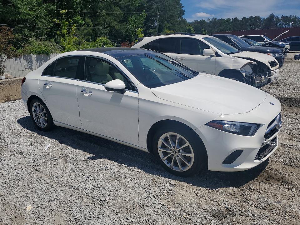 2019 Mercedes-benz A-class VIN WDD3G4EB5KW025122 COPART salvage auction — MINOR DENT/SCRATCHES, Ga - Certificate Of Title, sold $8,300 on 2026-07-13 (photo 4)