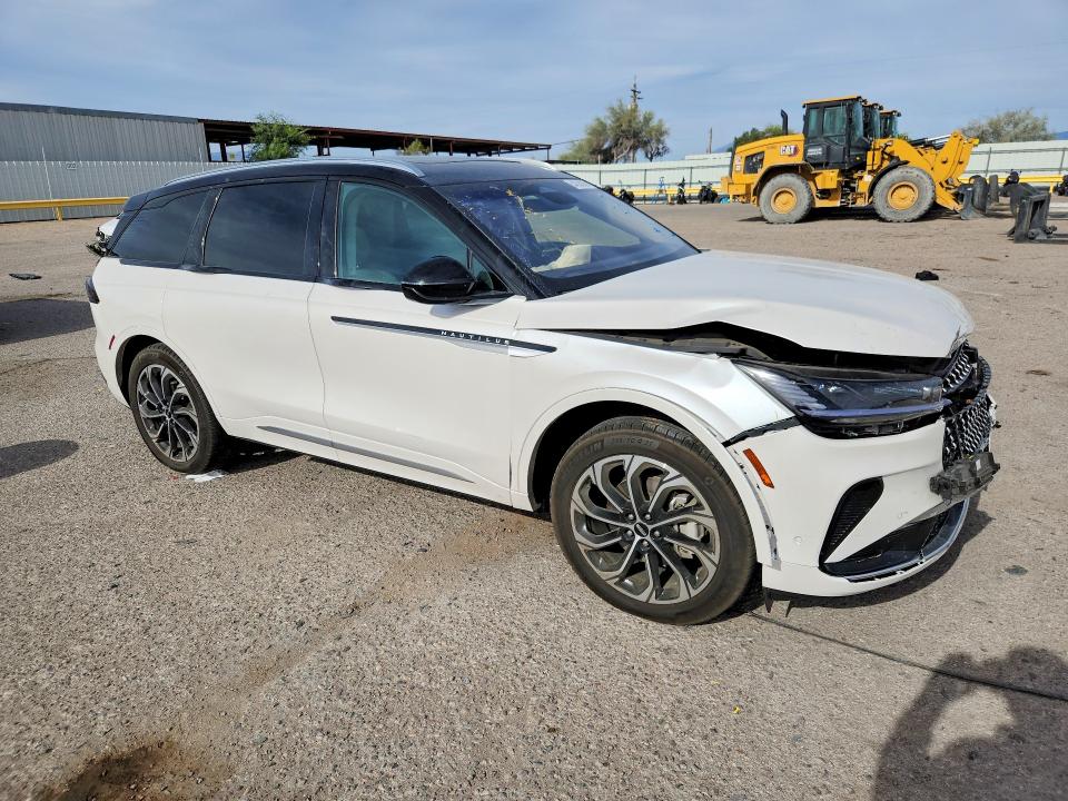 2024 Lincoln Nautilus VIN 5LMPJ8KAXRJ878177 COPART salvage auction — FRONT END, AZ - CERT OF TITLE - SALVAGE, sold $16,100 on 2026-07-31 (photo 4)