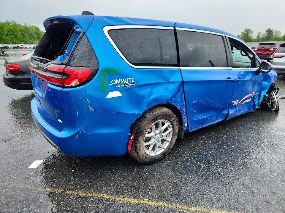 2026 Chrysler Pacifica VIN 2C4RC1BG8TR235514 COPART salvage auction — ROLLOVER, Fl - Cert Of Title Slvg Rebuildable, sold $9,900 on 2026-07-02 (photo 3)