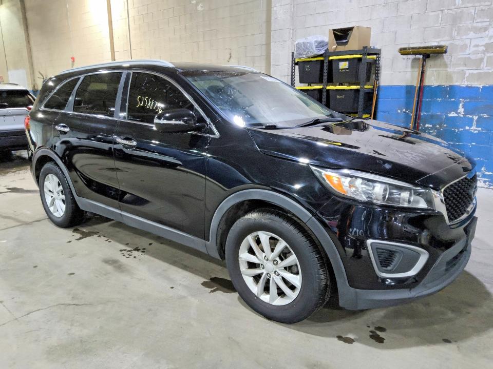2016 Kia Sorento VIN 5XYPG4A38GG156768 COPART salvage auction — MECHANICAL, Wv - Certificate Of Title, sold $2,450 on 2026-07-02 (photo 4)