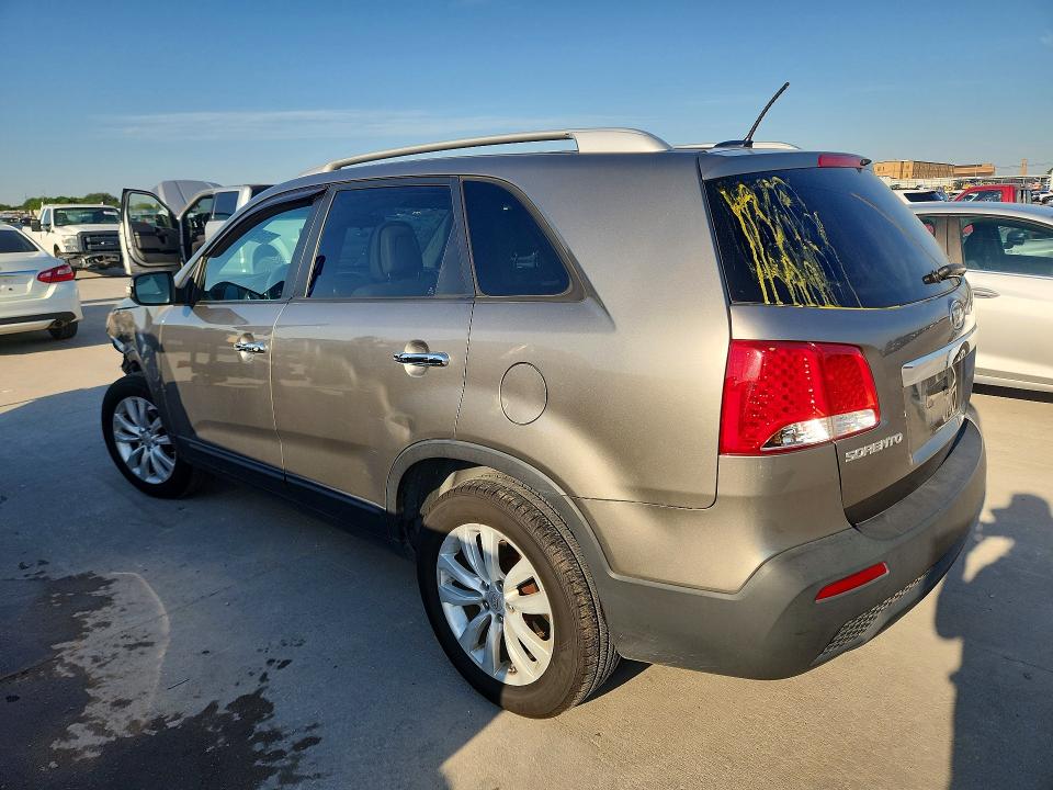 2011 Kia Sorento VIN 5XYKT4A29BG082430 COPART salvage auction — FRONT END, Tx - Salvage Vehicle Title, sold $1,700 on 2026-07-16 (photo 2)
