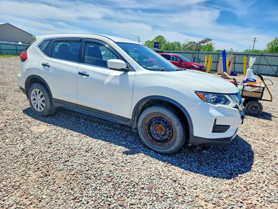 2017 Nissan Rogue sport VIN JN8AT2MVXHW024932 COPART salvage auction — NORMAL WEAR, NY - AFFIRMATION OF REPOSSESSION (P), sold $1,500 on 2026-07-27 (photo 4)