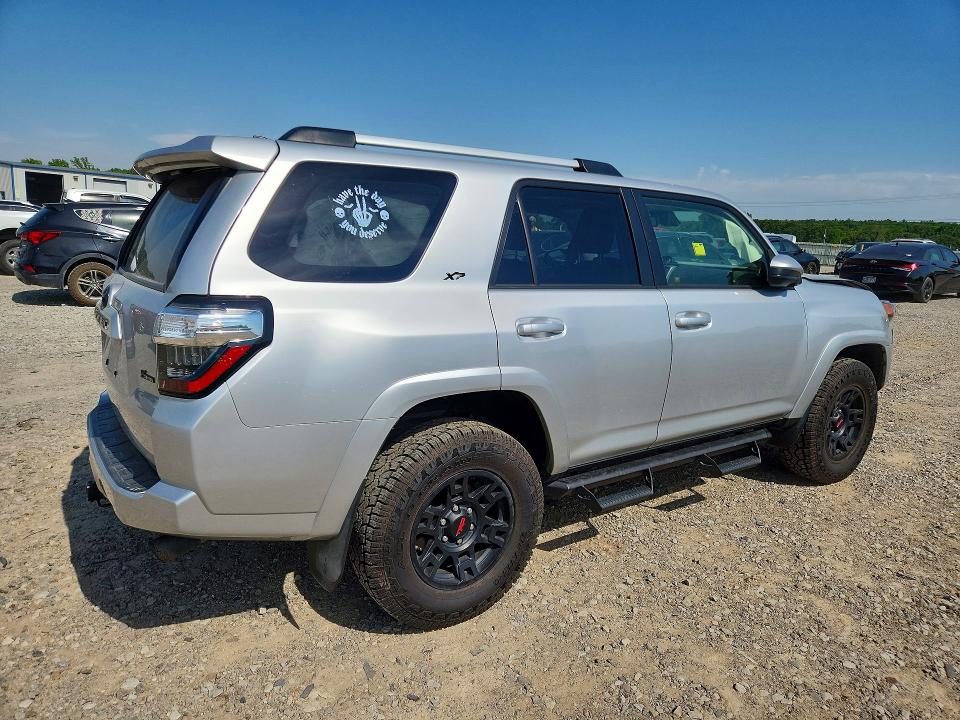 2020 Toyota 4runner VIN JTEBU5JR7L5762719 COPART salvage auction — FRONT END, Salvage Title, sold $70 on 2026-07-22 (photo 3)