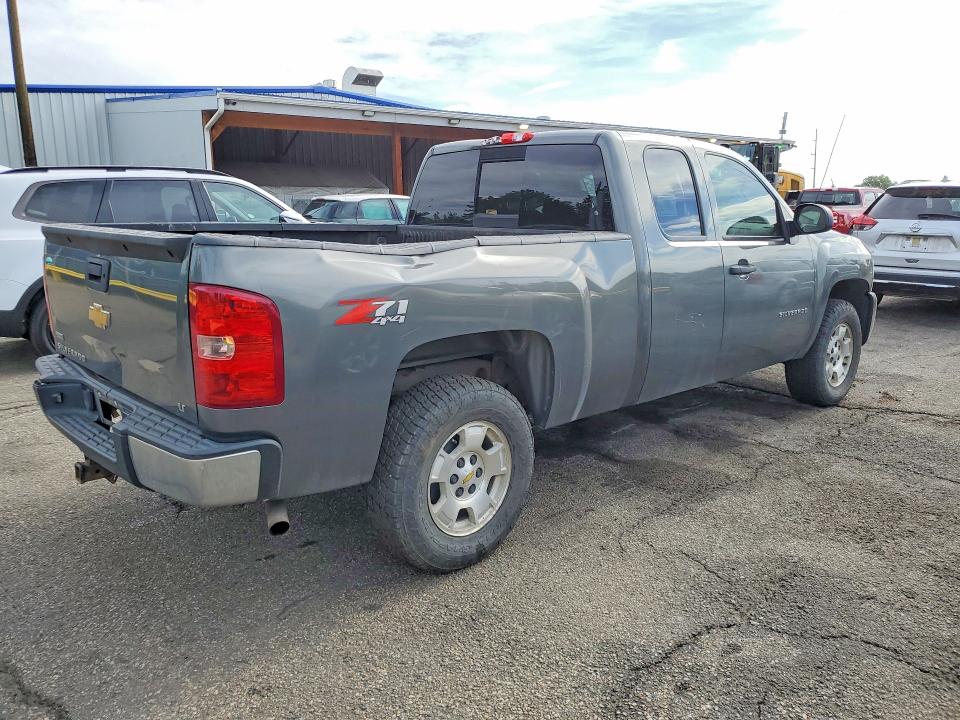 2011 Chevrolet Silverado VIN 1GCRKSE36BZ396272 COPART salvage auction — REAR END, CO - PUBLIC - SALVAGE TITLE, sold $4,550 on 2026-07-02 (photo 3)
