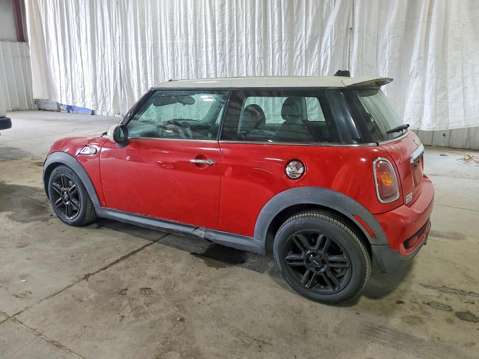 2009 Mini Cooper VIN WMWMF73569TW84657 COPART salvage auction — Burn Engine, NY - MV-907A SALVAGE CERTIFICATE, sold $450 on 2026-07-27 (photo 2)