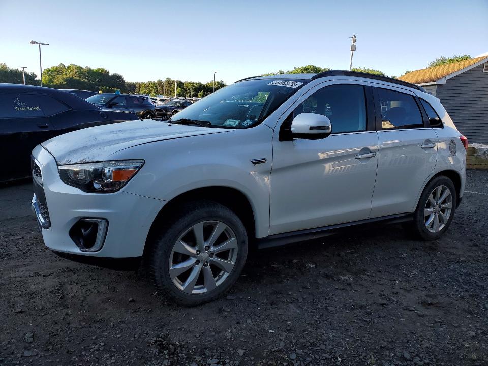 2015 Mitsubishi Outlander VIN 4A4AR4AW3FE041263 COPART salvage auction — MINOR DENT/SCRATCHES, Ny - Certificate Of Title, sold $1,950 on 2026-07-10 (photo 1)