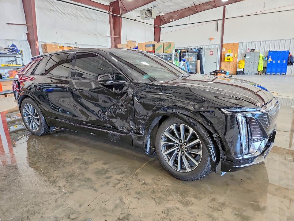 2024 Cadillac VIN 1GYKPWRL1RZ127718 COPART salvage auction — SIDE, Il - Salvage Certificate, sold $14,800 on 2026-08-05 (photo 4)