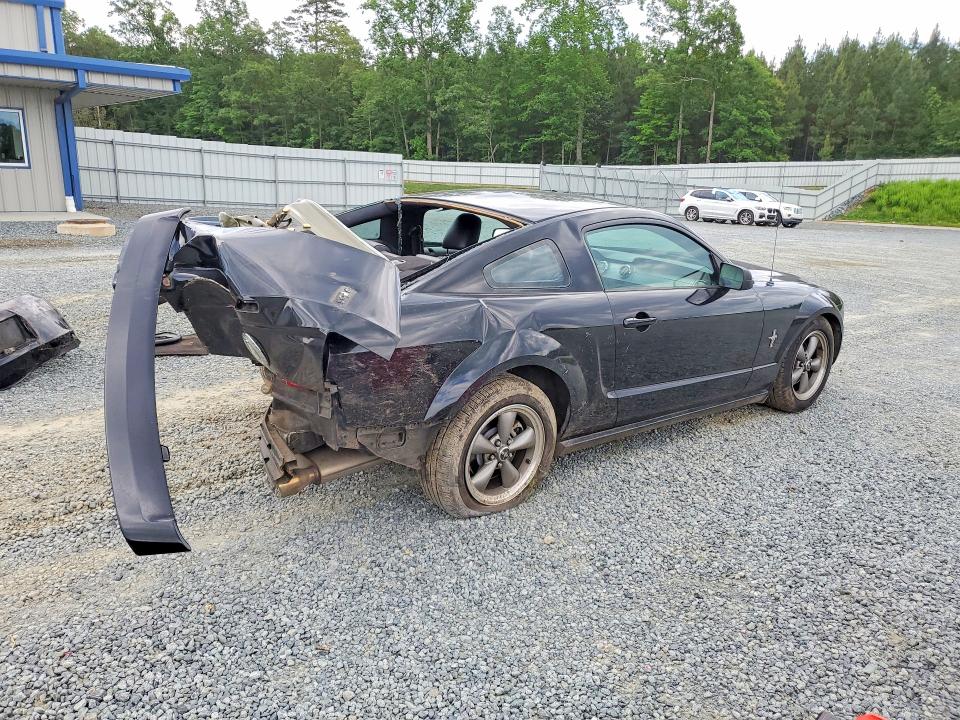 2006 Ford Mustang VIN 1ZVFT80N665158847 COPART salvage auction — REAR END, Nc - Salvage Certificate Of Title, sold $400 on 2026-07-02 (photo 3)