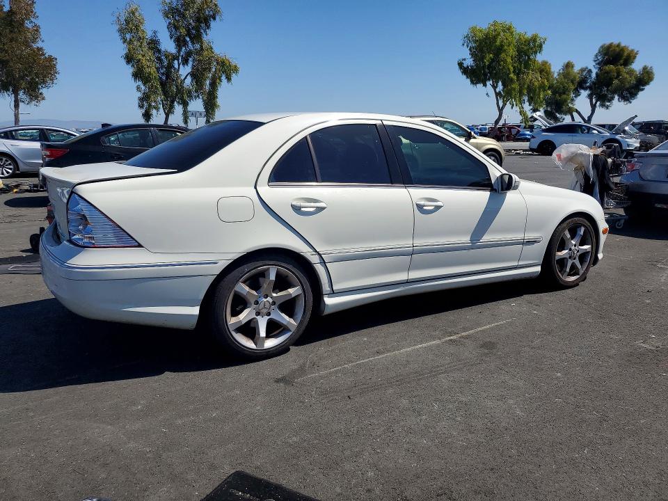 2007 Mercedes-benz C-klasse VIN WDBRF52H97A943528 COPART salvage auction — REAR END, Ca - Salvage Certificate, sold $325 on 2026-08-10 (photo 3)