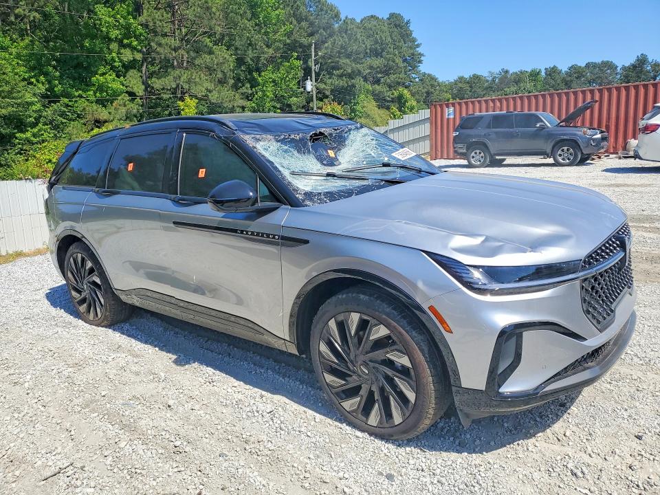 2025 Lincoln Nautilus VIN 5LMPJ8K47SJ947519 COPART salvage auction — SIDE, Ga - Certificate Of Title, sold $23,800 on 2026-07-29 (photo 4)