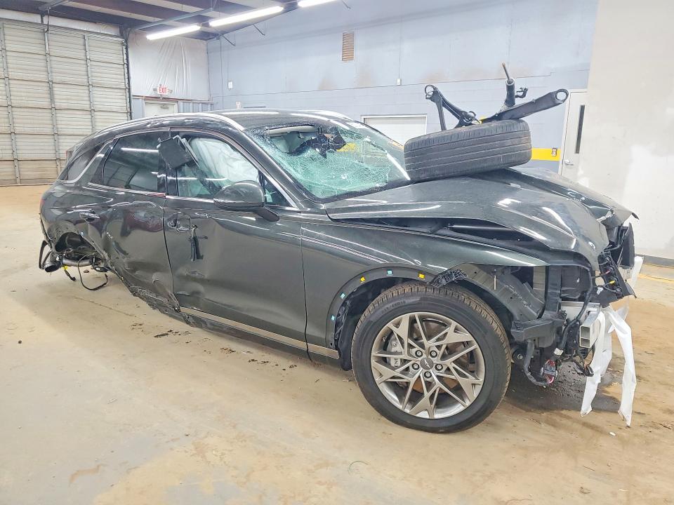 2025 Genesis Gv70 VIN KMUMADTB6SU197199 COPART salvage auction — ROLLOVER, Fl - Dlr Only Cert Of Destruction, sold $5,800 on 2026-07-29 (photo 4)