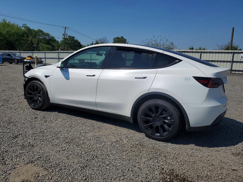 2021 Tesla Model y VIN 5YJYGAEE3MF136901 COPART salvage auction — FRONT END, NJ - CERT OF TITLE-SALVAGE, sold $10,700 on 2026-07-31 (photo 2)