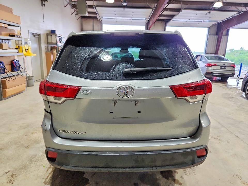 2018 Toyota Highlander VIN 5TDZARFH0JS035819 COPART salvage auction — FRONT END, Pa - Reconstructed Clean, sold $6,700 on 2026-07-31 (photo 6)