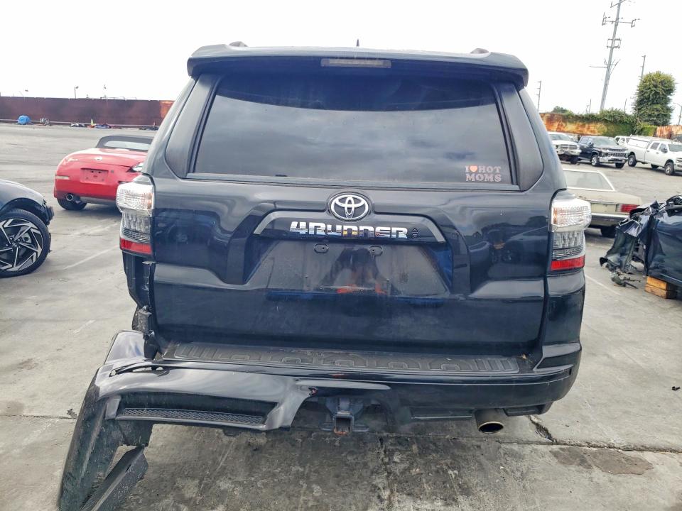 2022 Toyota 4runner VIN JTESU5JR4N5976392 COPART salvage auction — REAR END, CA - SALVAGE CERTIFICATE, sold $11,100 on 2026-07-22 (photo 6)