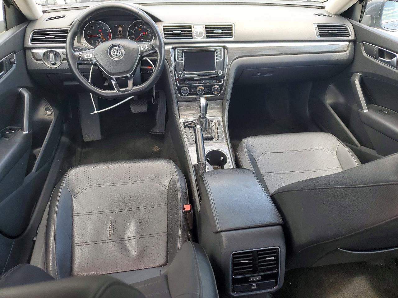 2016 Volkswagen Passat VIN 1VWBS7A38GC011645 COPART salvage auction — Front End, TX - SALVAGE VEHICLE TITLE, sold $2,200 on 2026-06-25 (photo 8)