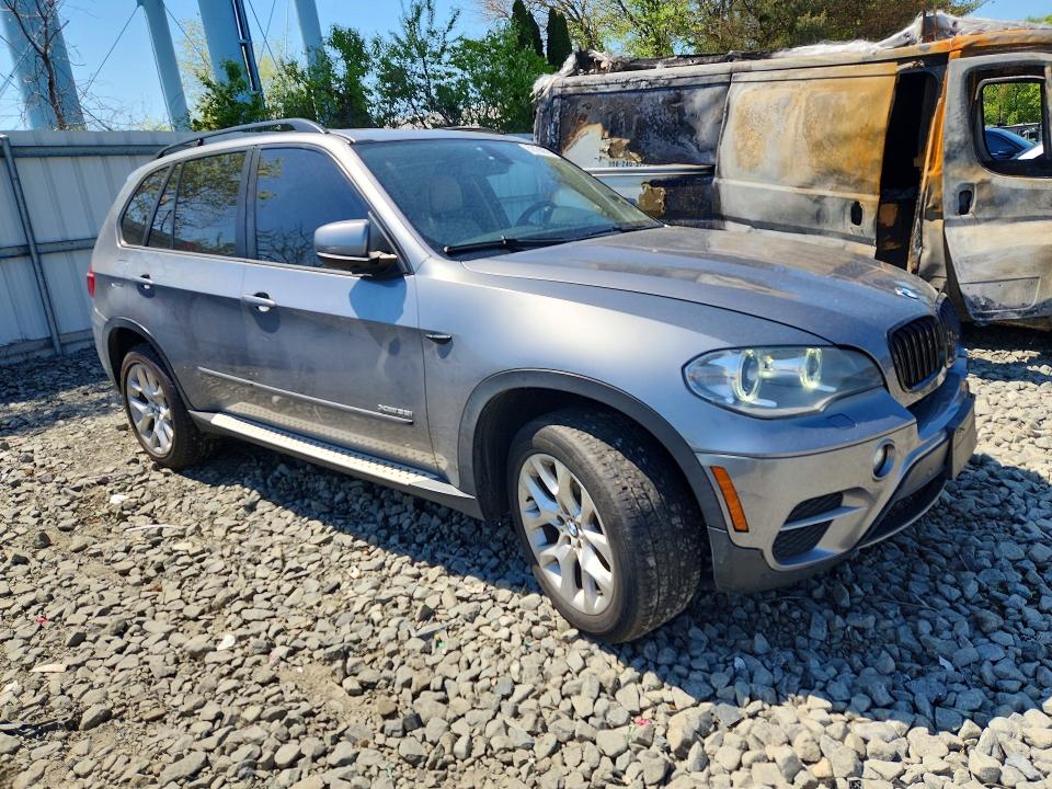 2012 BMW X5 VIN 5UXZV4C58CL767121 COPART salvage auction — FRONT END, Nj - Certificate Of Title, sold $475 on 2026-07-13 (photo 4)
