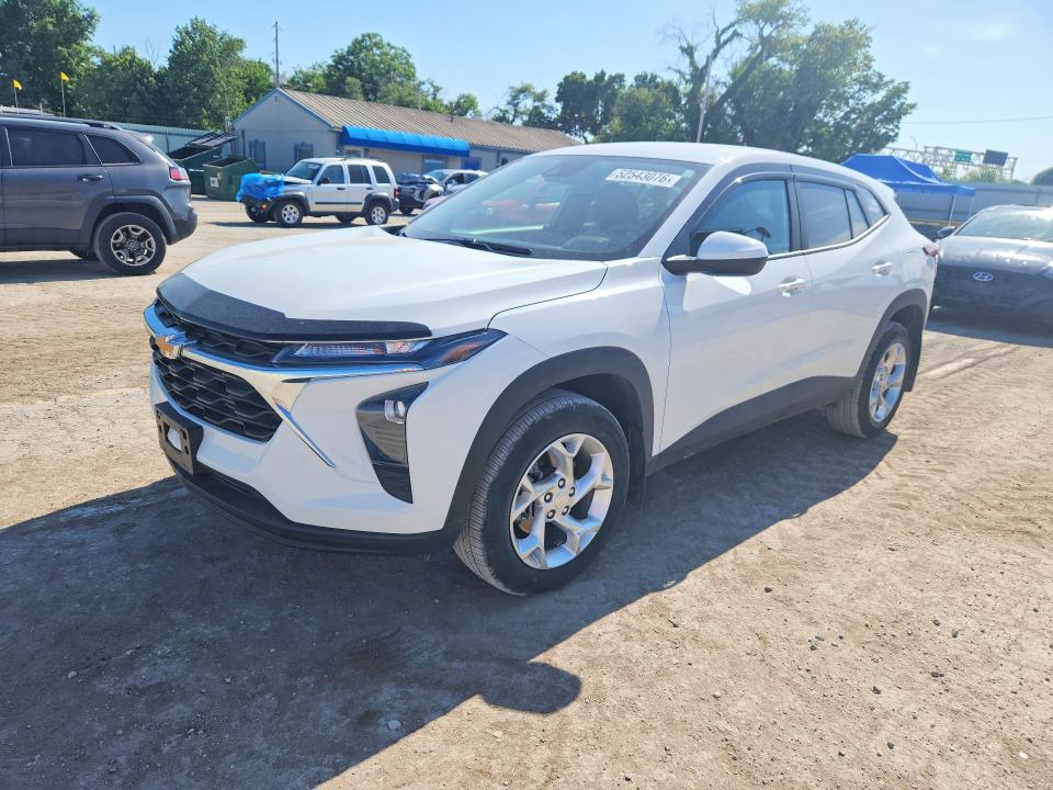 2025 Chevrolet Trax VIN KL77LFEP9SC322858 COPART salvage auction — HAIL, Ks - Cert Of Title-Salvage, sold $8,400 on 2026-07-08 (photo 1)