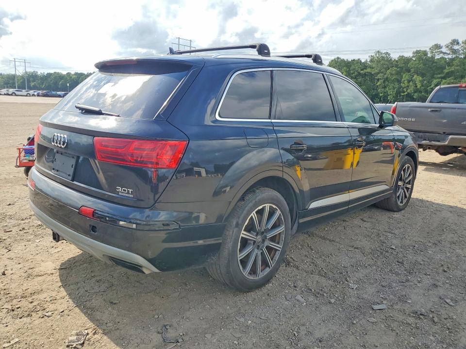 2017 Audi Q7 VIN WA1LAAF75HD012275 COPART salvage auction — MINOR DENT/SCRATCHES, Tx - Certificate Of Title, sold $4,450 on 2026-07-31 (photo 3)